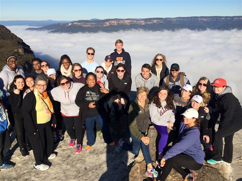 Blue Mountains group shot Lincoln Rock